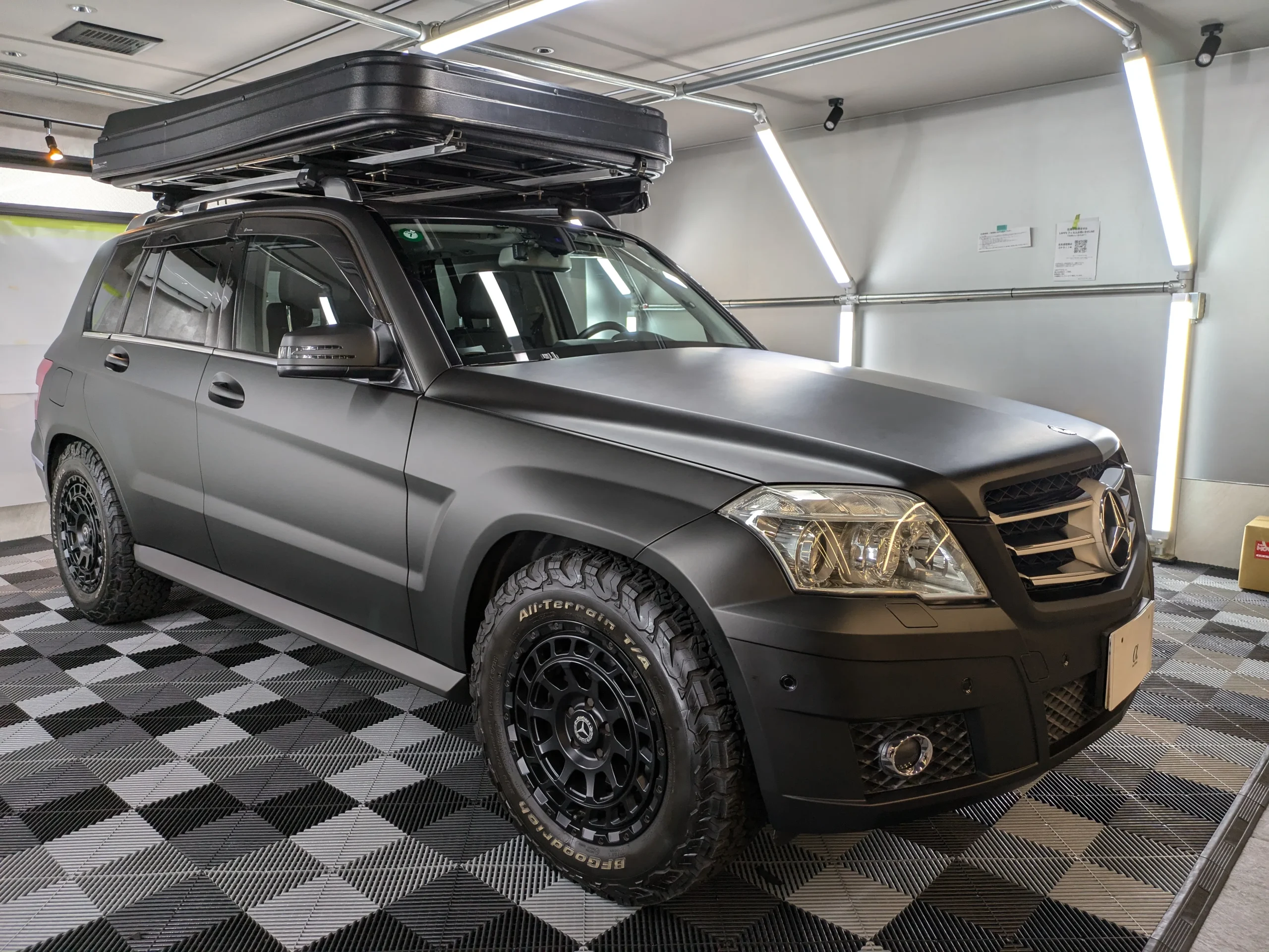 メルセデス・ベンツ GLK マットブラック フルラッピング完了