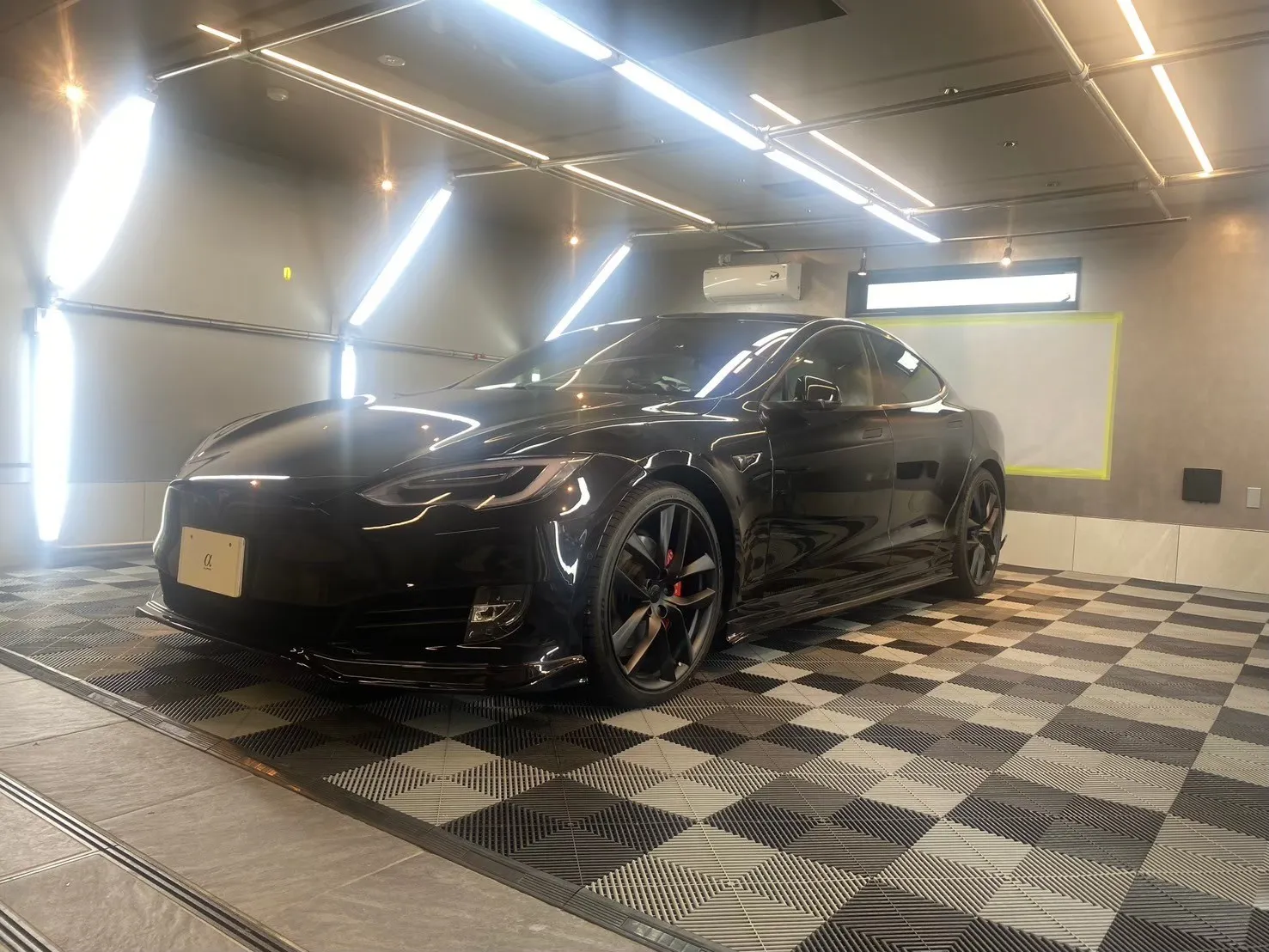 施工前 ソリッドブラック