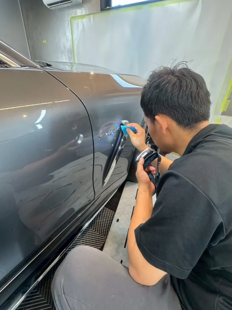 メルセデス・ベンツAMGシルバ－の施工事例04