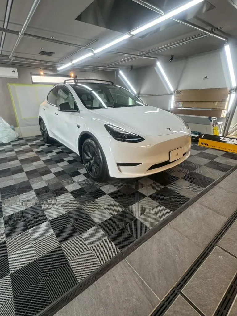 テスラ モデルY ホワイトの施工事例02