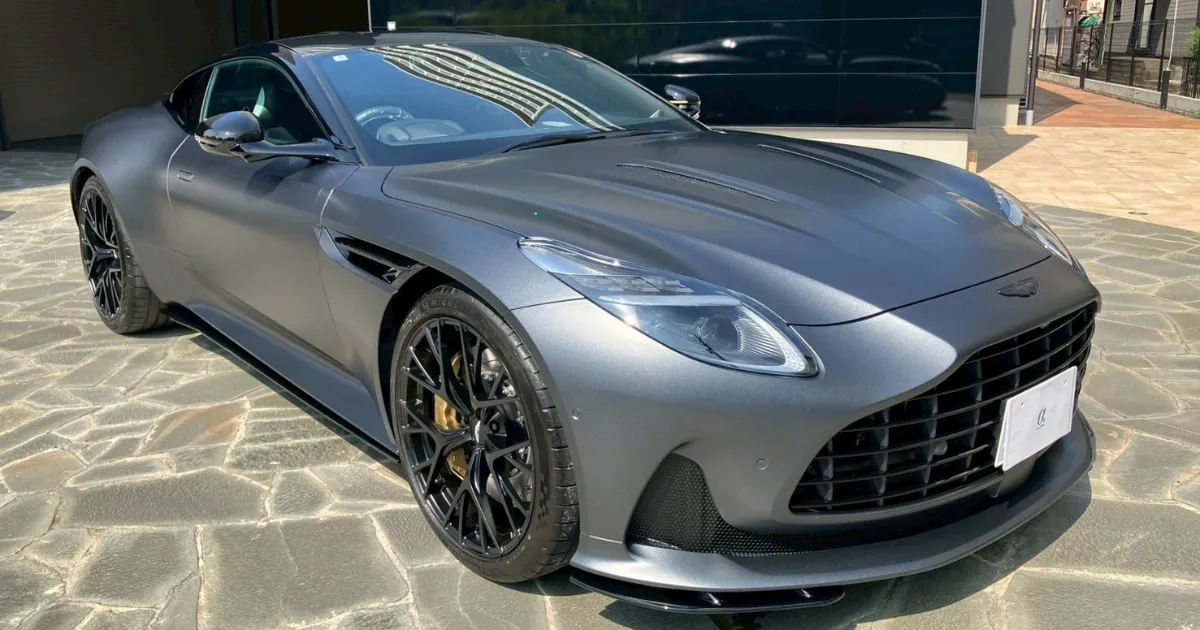 アストンマーティン DB12の施工事例