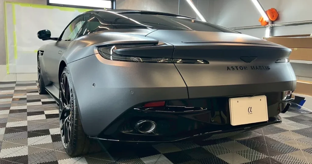 アストンマーティン DB12の施工事例5