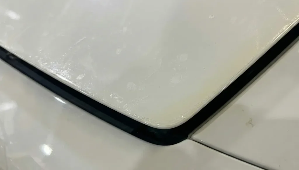 プロテクションフィルムの寿命を縮める「3つの大敵」と劣化のサインについて解説