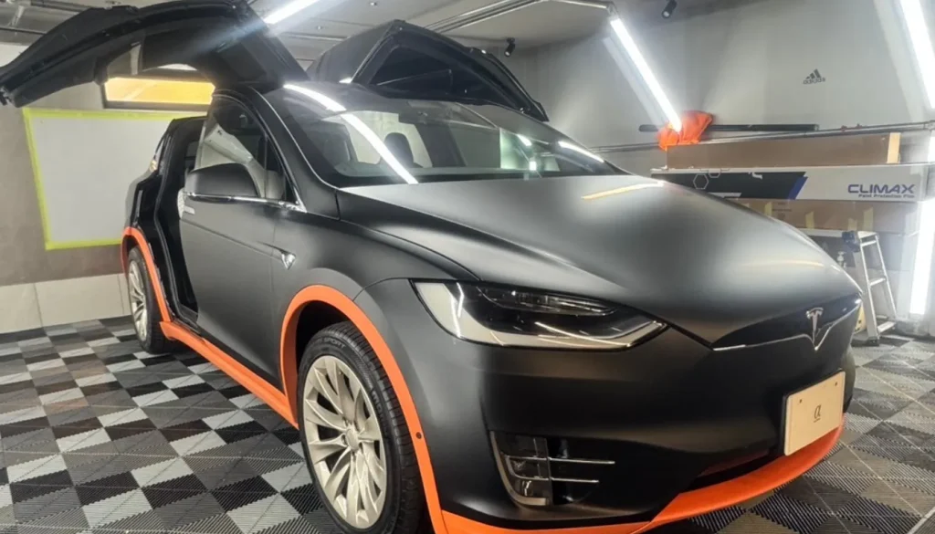 テスラの塗装は弱い？プロテクションフィルムで守るべき理由について解説