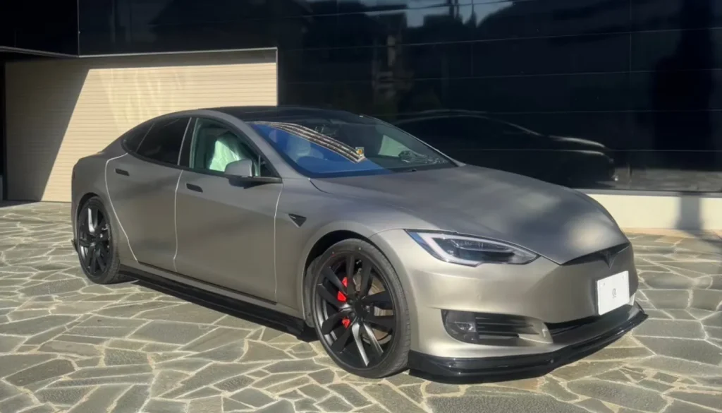 プロテクションフィルムはテスラのリセールバリューを守る「投資」について解説