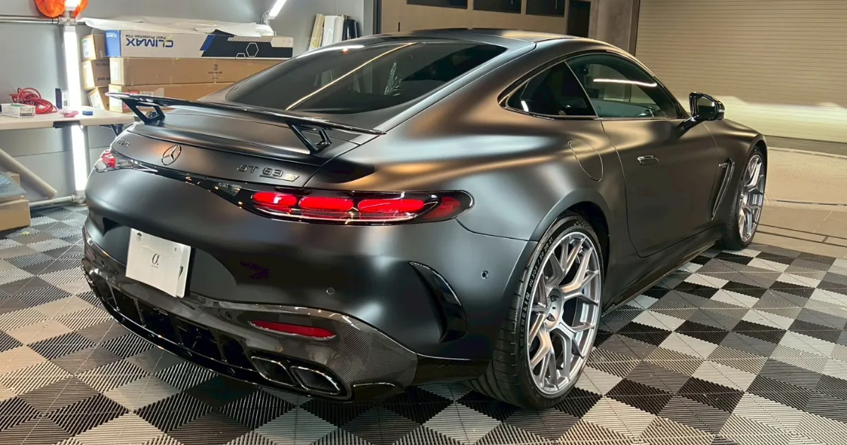 メルセデス・ベンツ AMG GT 63 リアビュー ステルスプロテクションフィルム施工完了