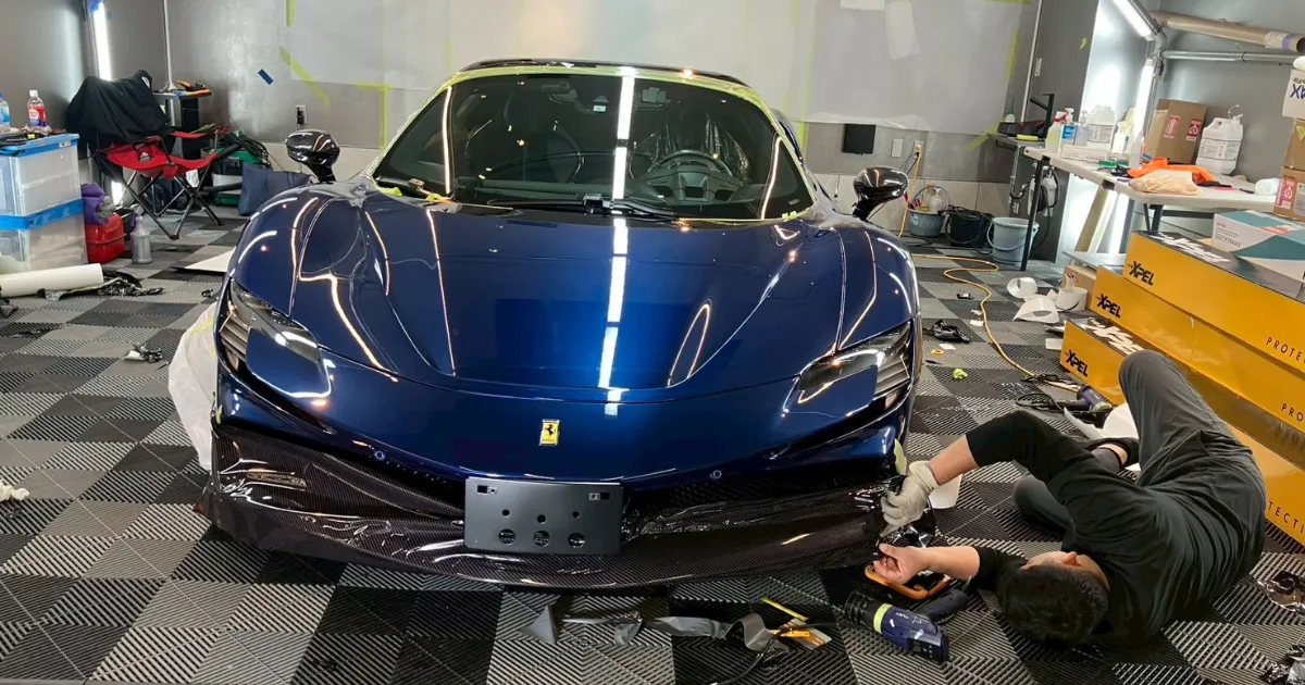 SF90 スパイダー フロントエンドへのプロテクションフィルム貼り込み