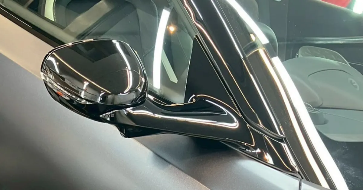 サイドミラーの傷予防にはプロテクションフィルムがおすすめ