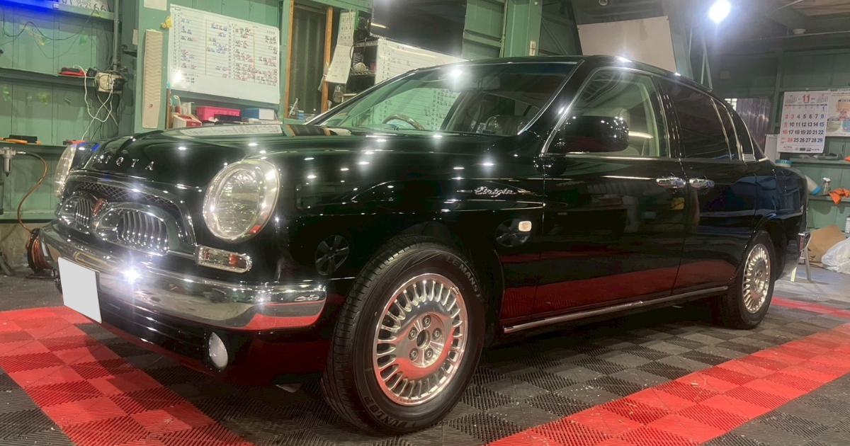 トヨタ オリジン ガラスコーティング施工後の美しいサイドビュー