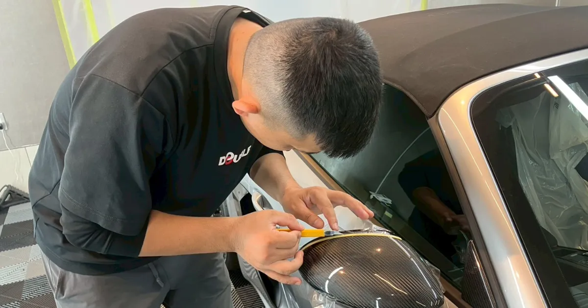 熟練インストーラーによる手切り技術