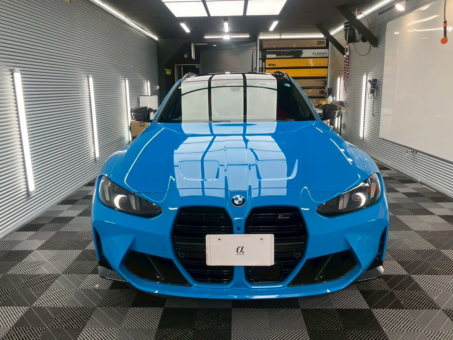 XPEL ULTIMATE PLUS施工後のBMW M3 Competitionフロントビュー